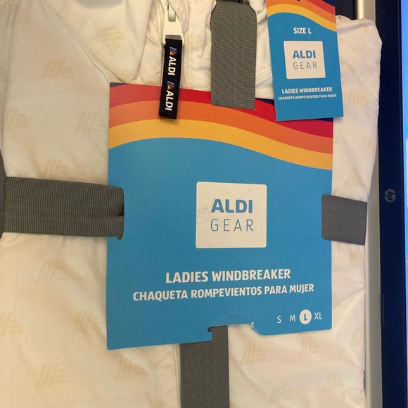 New Aldi gear large windbreaker - Picture 5 of 7